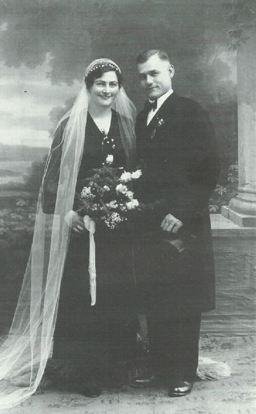 Maria geb Mller und Eugen Widmaier 8.5.1935 klein